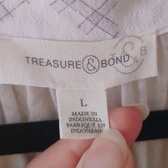 Treasure & Bond Top Blouse V-Neck Geometric Viscose White Gray Large - Picture 2 of 4